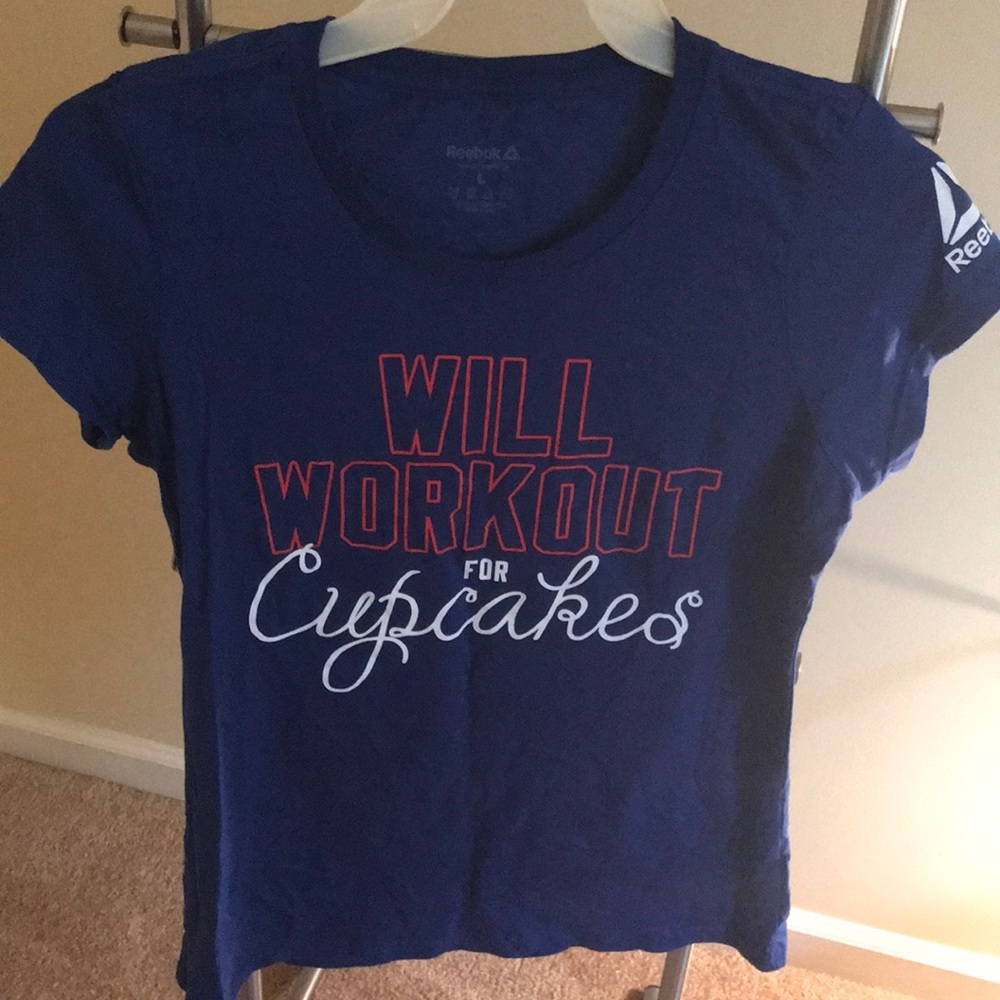🔵 2/$10 3/$13 5/$20 🔵 Reebok Cupcake shirt